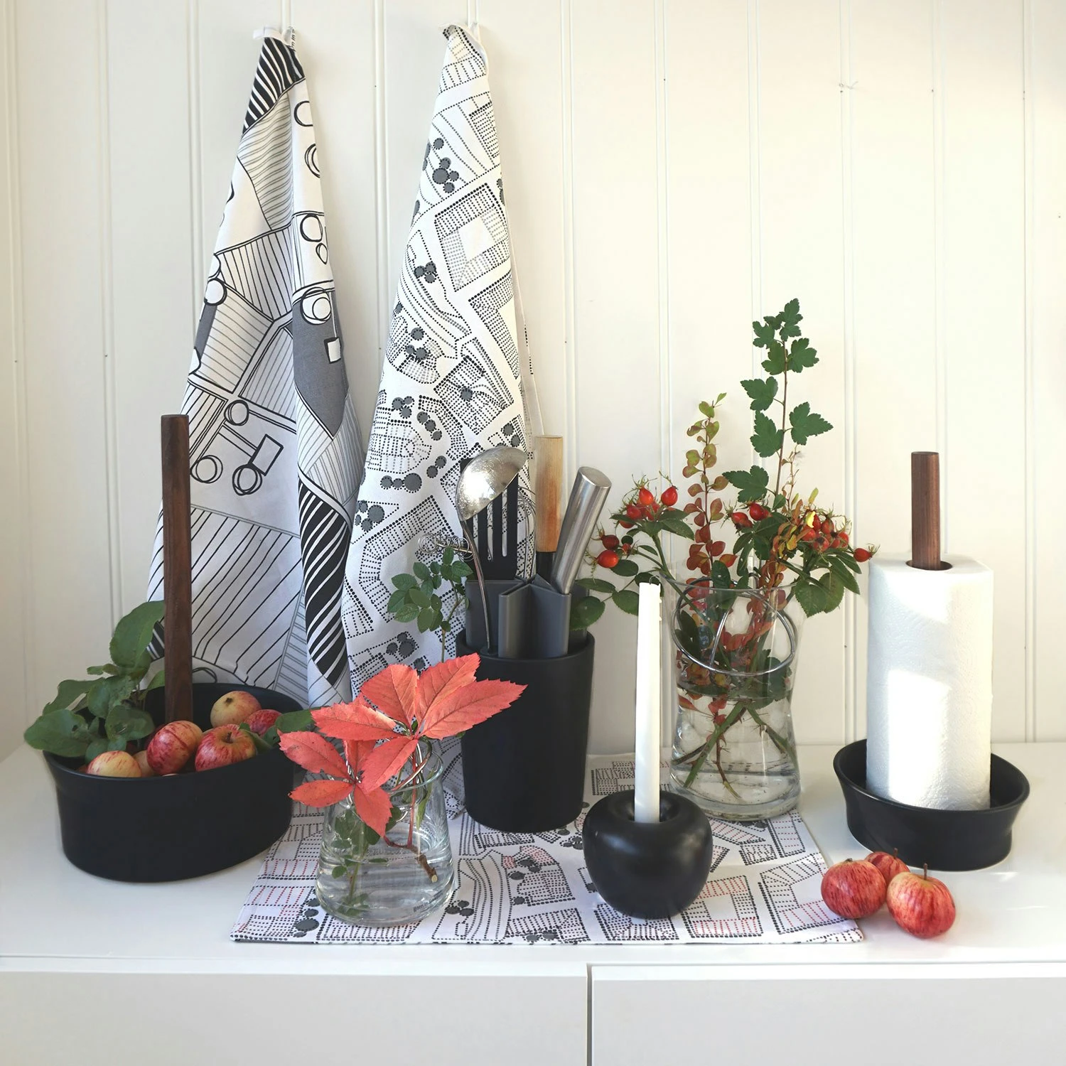 Angle Utensil Holder, Black/Wallnut 2 Angle Utensil Holder, Black/Wallnut - Afbeelding 2