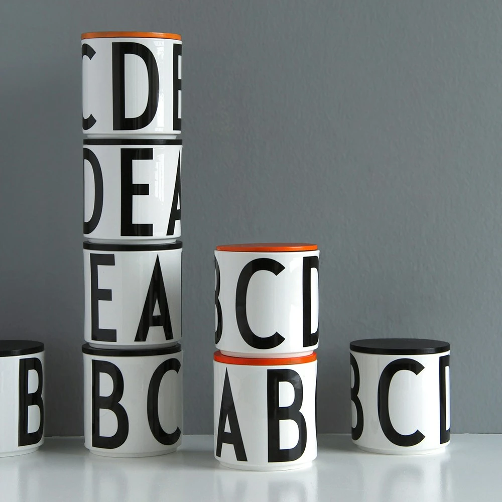 Design Letters Lid For Cup, Black 2 Design Letters Lid For Cup, Black - Afbeelding 2