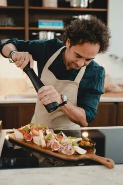 Markus Kaasplankje Met Bestek 63x20x1,5 Cm, Acaciahout -Default Template 4 markus aujalay markus cheese board 19991 met bestek 16