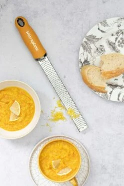 Microplane Premium Classic Zesteur, Donkergeel -Default Template 4 microplane premium classic series zesteur 10