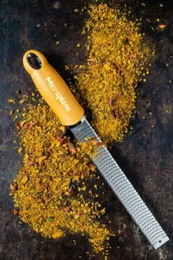 Microplane Premium Classic Zesteur, Donkergeel -Default Template 4 microplane premium classic series zesteur 11