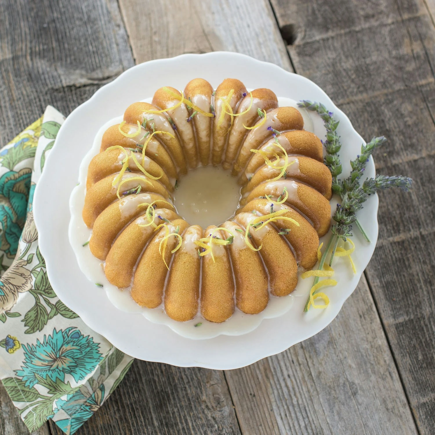 Nordic Ware Elegant Party Bundt Bundt Pan 2 Nordic Ware Elegant Party Bundt Bundt Pan - Afbeelding 2