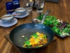 Satake Frying Pan Lightweight Cast Iron, Honeycomb Non-stick 28 Cm -Default Template 4 satake frying pan lightweight cast iron honeycomb non stick 10